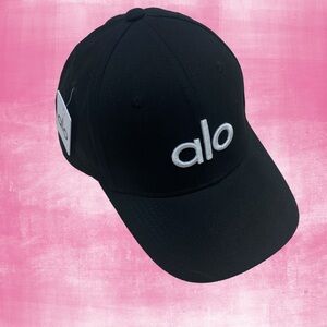 Alo Yoga Off-Duty Cap (Dad Hat) - Limited Edition Street Style